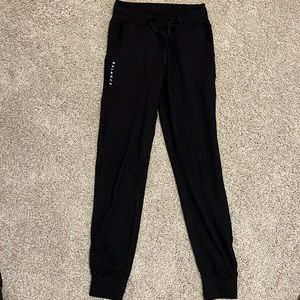 Balance athletica high rise joggers. Size small